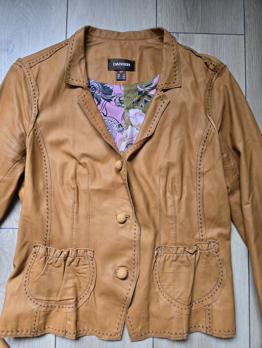 Danier Tan "Buttery Soft" Leather Western-style Jacket Size S - Picture 3 of 11